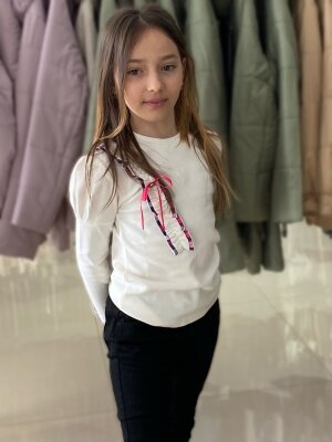 Кофта с рюшами