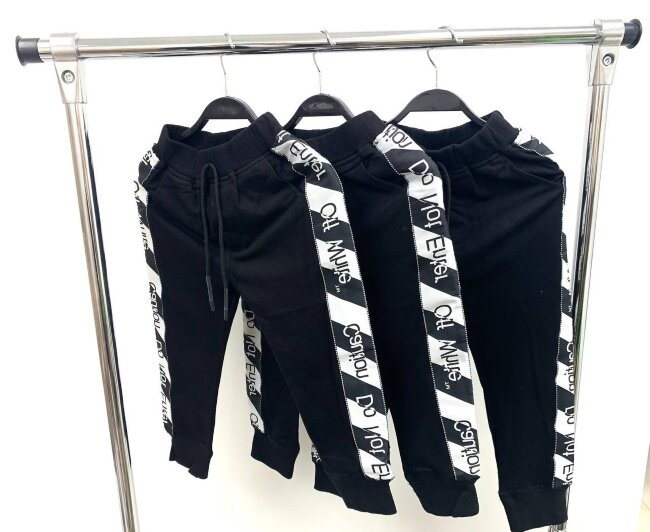 Штаны с лампасами на манжете