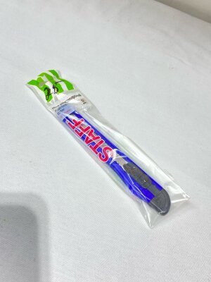 Нож канцелярский  9 мм STAFF Basic фиксатор, цвет корпуса ассорти, упаковка с европодвесом