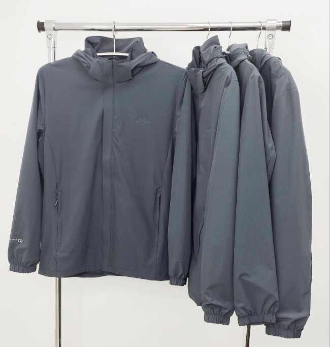 Куртка с капюшоном