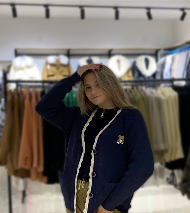 Кофта женская вырез пуговицы (мишка)