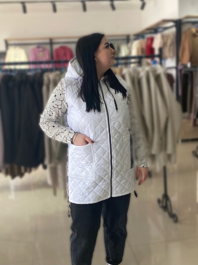 Жилетка KAMILA женская с капюшоном