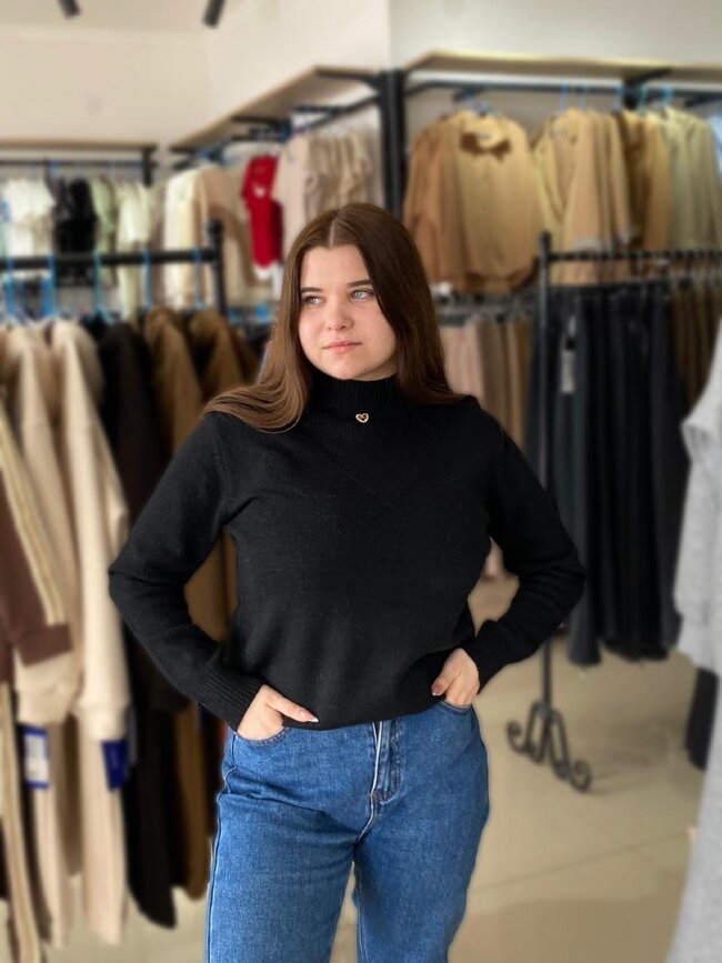 Свитер женский машин.вязка Мок31