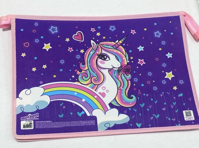 Папка для тетрадей ЮНЛАНДИЯ А4, 1 отд, пластик, молния сверху, Rainbow unicorn